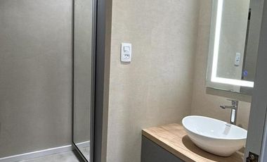 Casa quinta en alquiler permanente. Barrio Brigadier López. Todos los servicios.