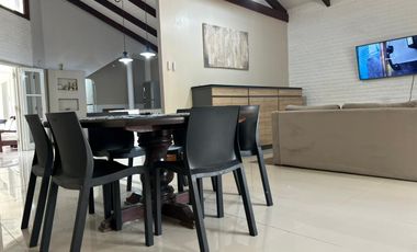 Casa quinta en alquiler permanente. Barrio Brigadier López. Todos los servicios.