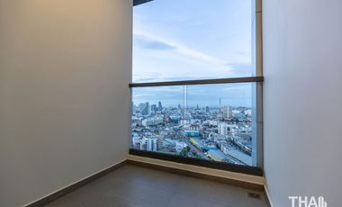 1 Bedroom Condo with City and Sea View
