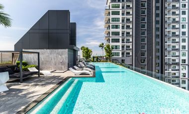 1 Bedroom Condo with City and Sea View