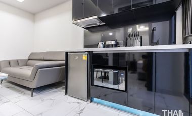 1 Bedroom Condo with City and Sea View
