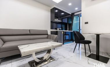 1 Bedroom Condo with City and Sea View