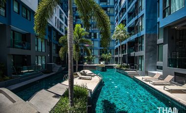 Spacious Ground Floor Condo with Pool Access