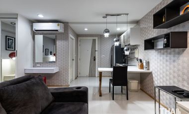 Spacious Ground Floor Condo with Pool Access