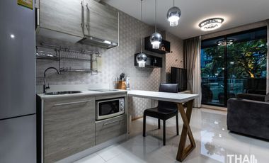 Spacious Ground Floor Condo with Pool Access