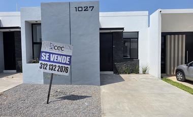 CASA EN VENTA 1 PLANTA, 2 RECÁMARAS, 2 BAÑOS, COCHERA PARA 1 AUTO