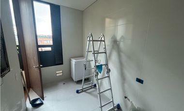 ARRIENDO ESTRENAR APARTAMENTO 243m2 PARA ESTRANAR PISO ALTO CABRERA