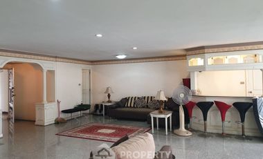 3-BR Condo at DS Tower 1 near BTS Phrom Phong