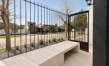 VENTA PH 2 AMB A ESTRENAR PLANTA BAJA - PATIO - PARQUE LURO