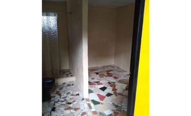Propiedad de playa de 2 dormitorios, casita y una piscina