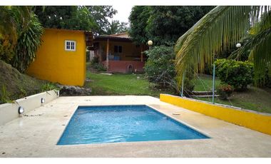Propiedad de playa de 2 dormitorios, casita y una piscina
