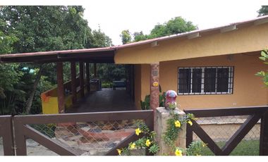 Propiedad de playa de 2 dormitorios, casita y una piscina