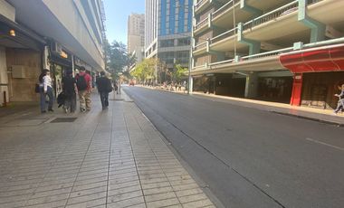 Estacionamiento en Miraflores, Santiago.