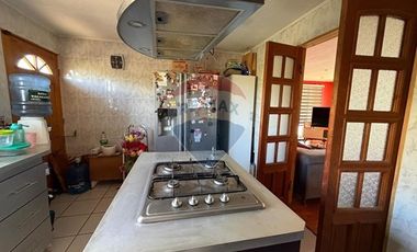 ¡OPORTUNIDAD! 2 CASAS EN ISLA DE MAIPO