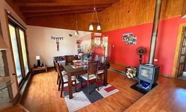 ¡OPORTUNIDAD! 2 CASAS EN ISLA DE MAIPO