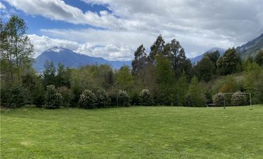Casa de lujo con acceso playa del lago Calafquén.