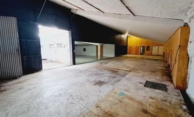 Amplio local / sala, cerca de Aerodromo Tobalaba