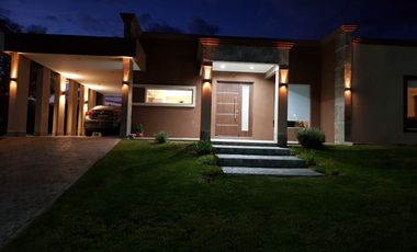 VENDO CASA EN AGUADITA DEL PORTEZUELO - LA PUNTA- SAN LUIS