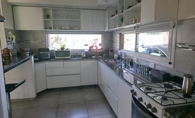 VENDO CASA EN AGUADITA DEL PORTEZUELO - LA PUNTA- SAN LUIS