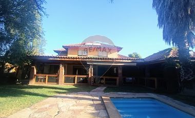 Amplia y Familiar Tierras Lindas Sta Elena 7D/4B