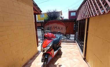 CASA EN VENTA A PASOS DE TODO EN QUILICURA