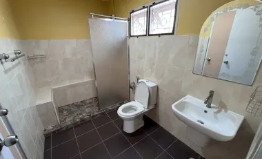 3 Bedroom House for rent at Ban Lom Thale 1