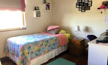 Casa en Cumbres del Sur:  Lista para vivir.