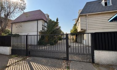 casa en condominio Macul