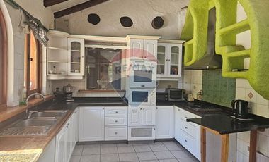 Impresionante casa en venta en Pirque, Santiago