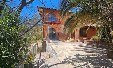 Impresionante casa en venta en Pirque, Santiago