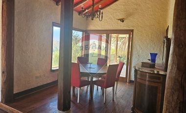 Impresionante casa en venta en Pirque, Santiago