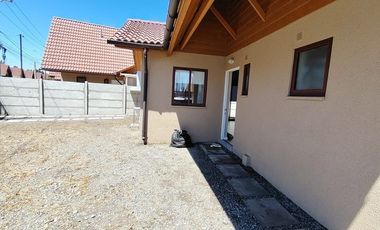 Amplia casa de 2 pisos en sector tranquilo Curicó