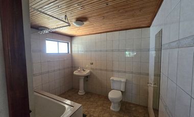 Propiedad Comercial - terreno p/bodega y casa