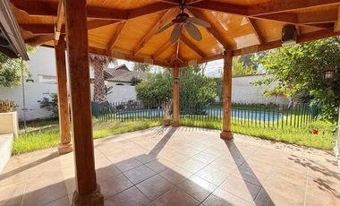 Casa Comercial en Plaza Ossandon