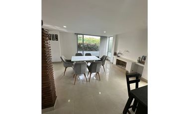 Casa en VENTA de 204 m² en CHIA  4 Alcobas  Terraza  2 Garajes