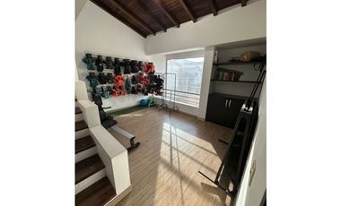 Casa en VENTA de 204 m² en CHIA  4 Alcobas  Terraza  2 Garajes