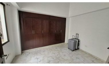 VENTA PENT HOUSE 192MT2 DUPLEX-2 PARQUEADEROS-1 DEPOSITO-MIRAFLORES