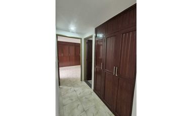 VENTA PENT HOUSE 192MT2 DUPLEX-2 PARQUEADEROS-1 DEPOSITO-MIRAFLORES