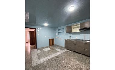 CASA PARA NEGOCIO EN FONTIBON