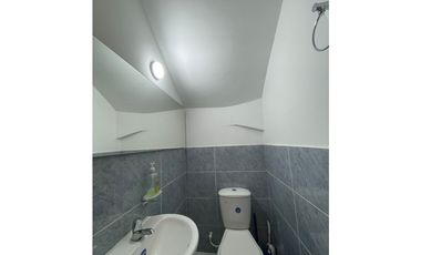 CASA PARA NEGOCIO EN FONTIBON