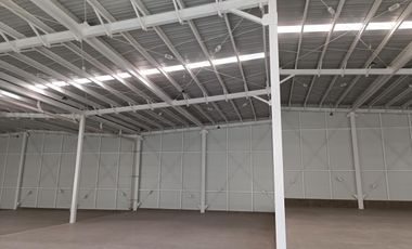 Nave Industrial en Renta Sobre la Salida a México 1,800 m2