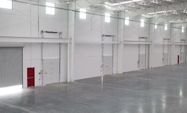 Nave Industrial en Renta Sobre la Salida a México 1,800 m2