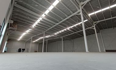 Nave Industrial en Renta Sobre la Salida a México 1,800 m2