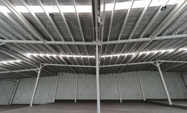 Nave Industrial en Renta Sobre la Salida a México 1,800 m2