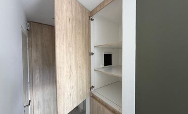 Departamento monoambiente con balcón en alquiler en Wilde