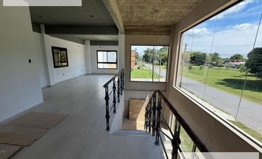 Galpón / Deposito 1.400 m² en Parque Industrial Plátanos -  Berazategui - ALQUILER