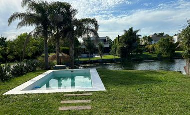 Venta casa 4 amb Barrancas de Santa María, Tigre.