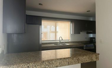 | Casa amueblada en renta en Altabrisa |