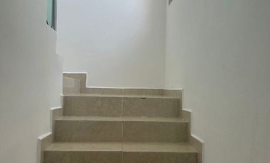 | Casa amueblada en renta en Altabrisa |