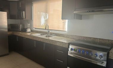 | Casa amueblada en renta en Altabrisa |